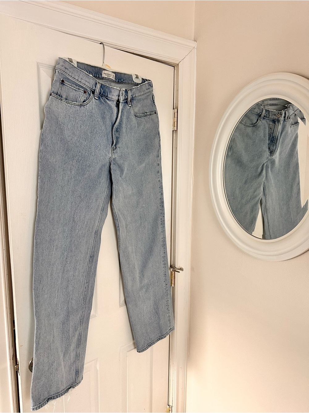 The 90s Relaxed High-Rise Abercrombie & Fitch Light Blue Jeans